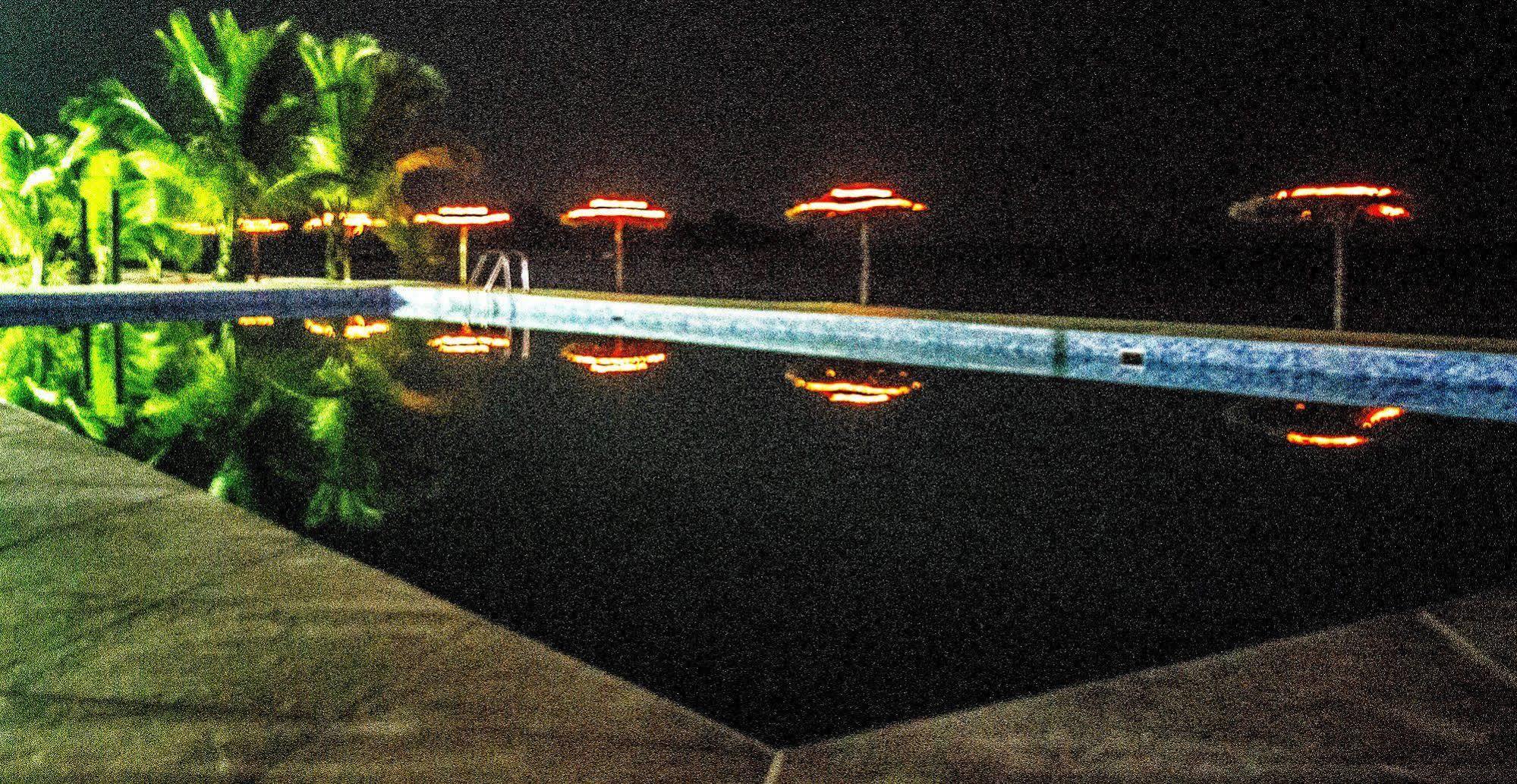 The Place Resort At Tokeh Beach Фритаун Экстерьер фото